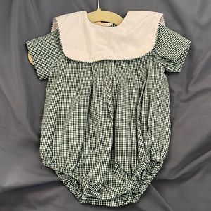 Green and White Bubble with White Collar